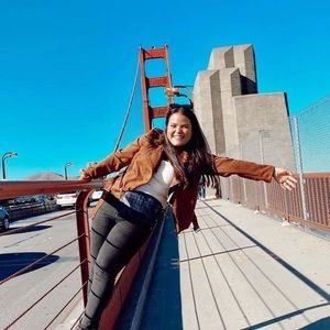 Meet your Posher, Fernanda